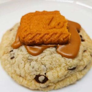 Cookie artisanal style New York fourré à la pâte de Speculoos